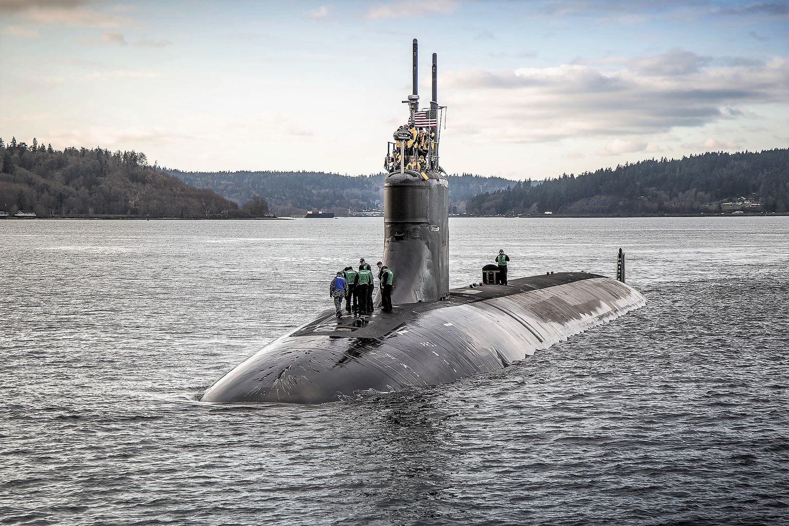 USS Connecticut detsembris 2016 lahkumas Washingtoni osariigi Puget Soundi laevatehasest, kus teda remonditi