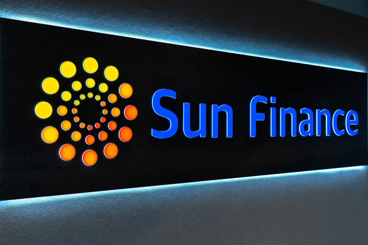 Sun Finance logo.