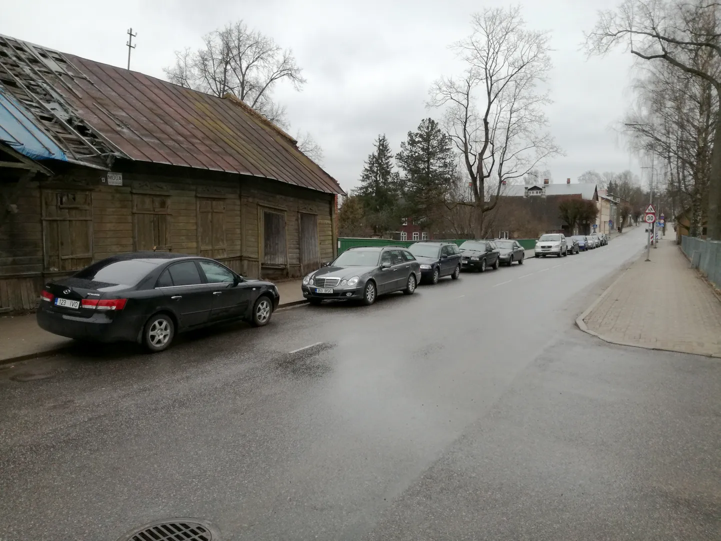 Selline vaatepilt avanes Kungla 15 maja ees ühe aprilli algul toimunud ettevõtmise ajal.