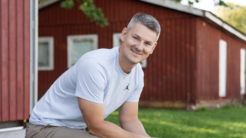 PALJU ÕNNE! ⟩ Armastatud saatejuht Jüri Butšakov tähistab 40. sünnipäeva