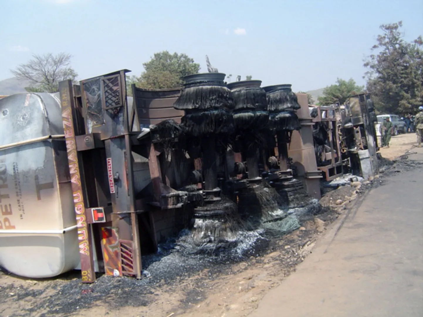 Ka 2010. aastal toimus Kongo DVs suur õnnetus kutuseveokiga, kus süttis terve ümberkaudne küla ning surma sai umbes 230 inimest.