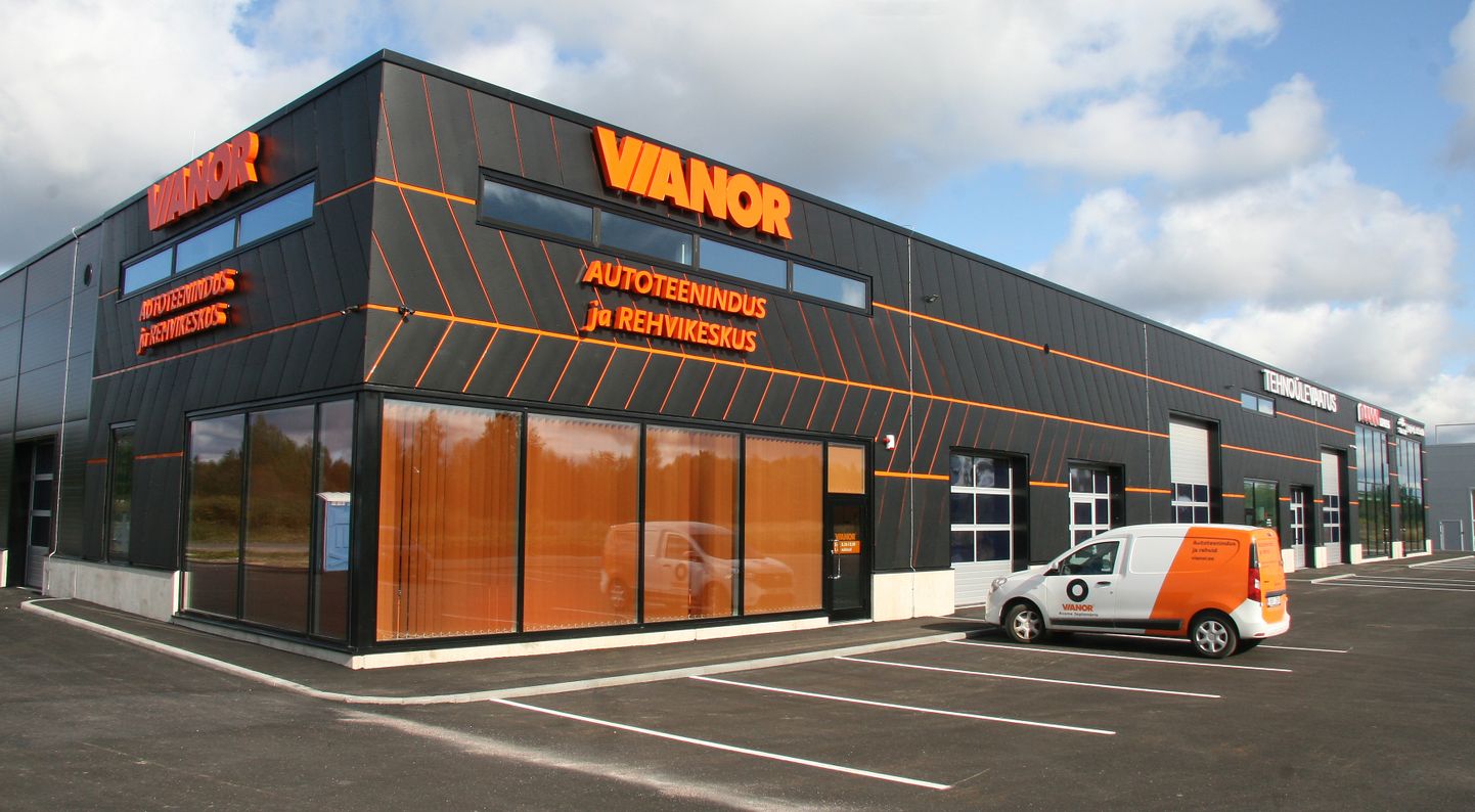 Открытие нового центра "Vianor" официально отметили на прошлой неделе, но сам центр начал работу раньше.