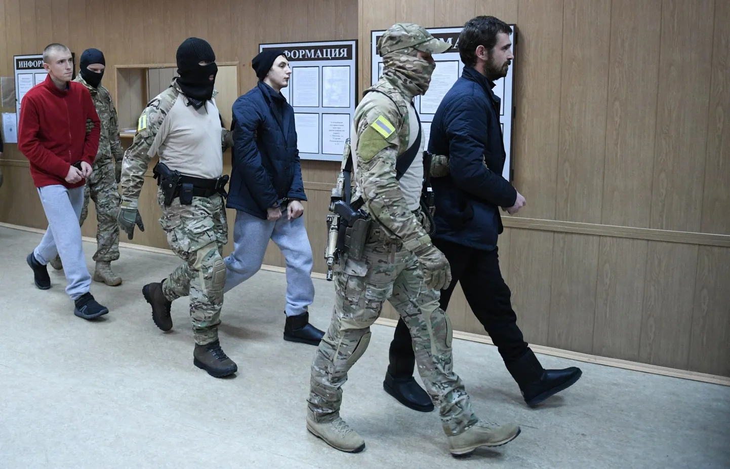 FSB ametnikud saatmas Ukraina meremehi Moskvas.