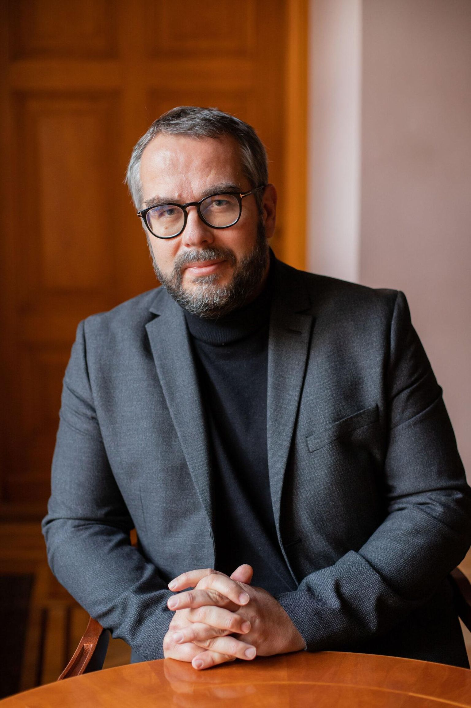 Tallinna Ülikooli kultuuriajaloo professor Marek Tamm valiti detsembrikuu alguses ka Eesti Teaduste Akadeemia liikmeks.