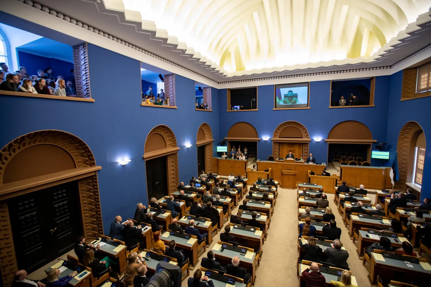 Varem esines riigikogu ees ka Ukraina president Volodõmõr Zelenskõi. Foto on illustratiivne.