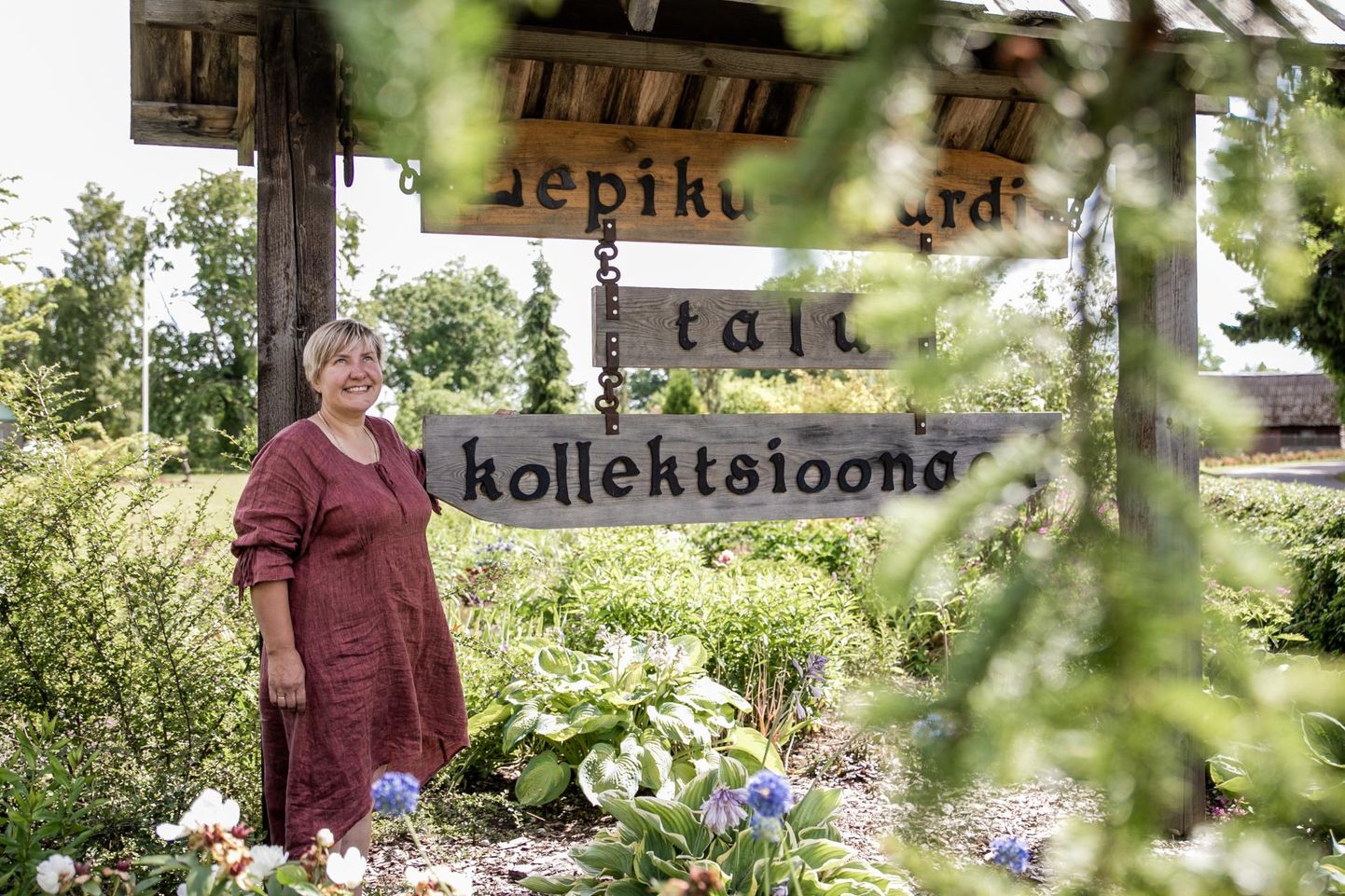 Lepiku-Mardi talu perenaine Viivi Lepik ­­on rajanud kollektsiooniaia, mis meelitab tänu haruldastele taimedele aiandushuvilisi külla välismaaltki.