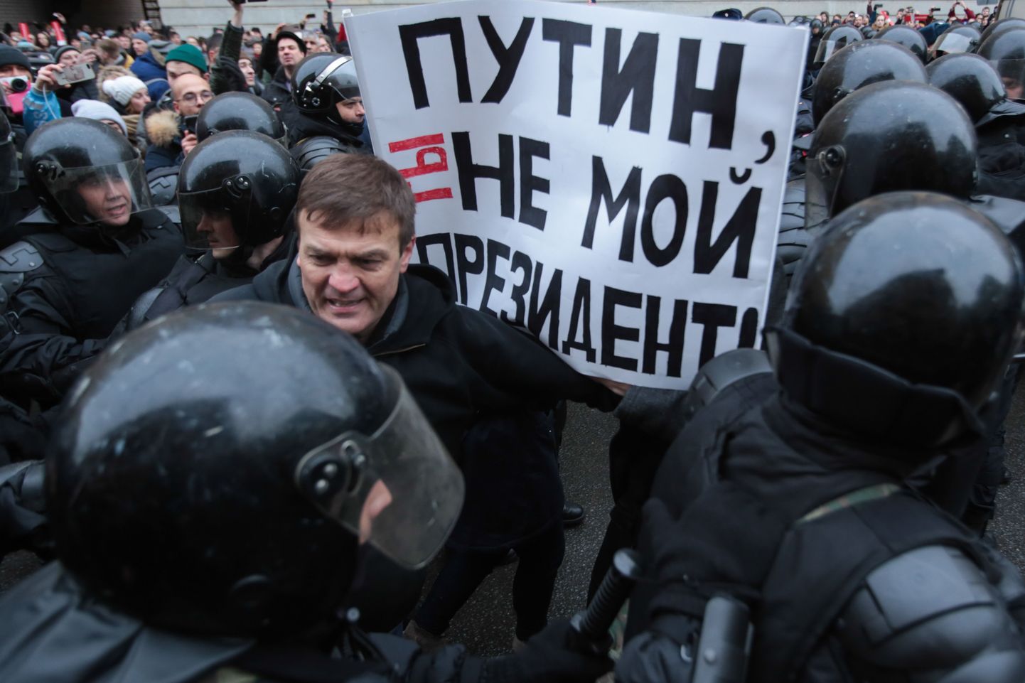 Opositsioonipoliitik Aleksei Navalnõi kokkukutsutud meeleavaldus Peterburis selle aasta 28. jaanuaris. 'Putin, sa ei ole minu president' võib lugeda kaasa võetud plakatilt.