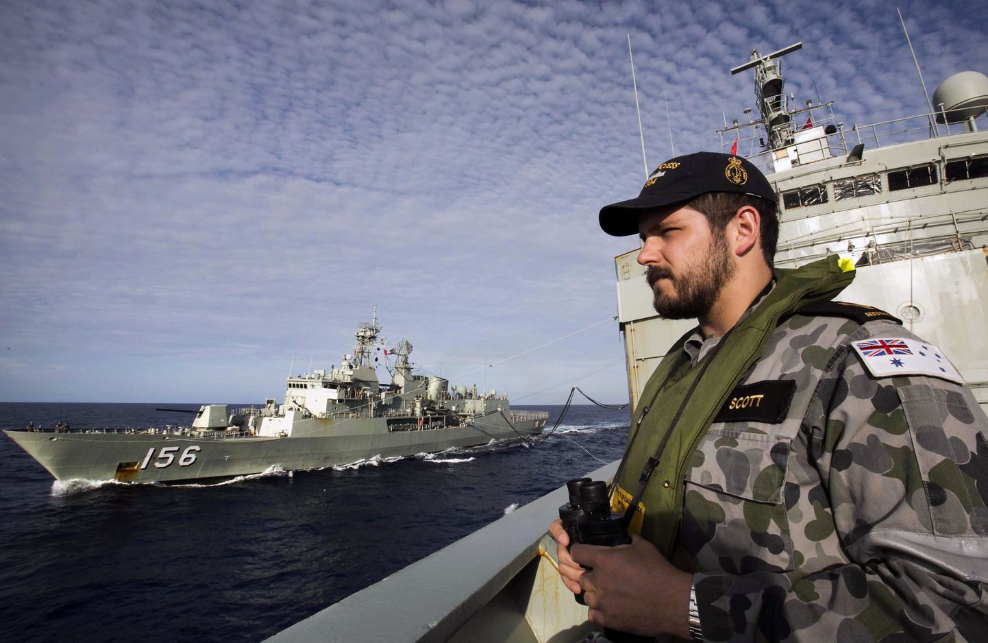 Austraalia sõjaväelased jätkasid eile India ookeanil kadunud lennuki otsinguid.