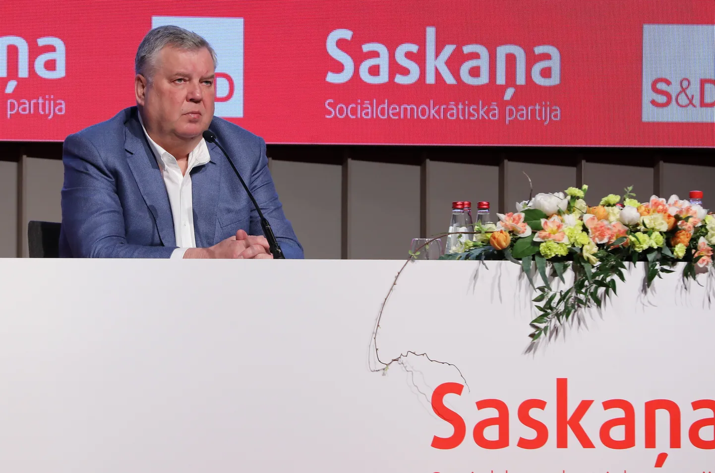 Partijas "Saskaņa" valdes priekšsēdētājs Jānis Urbanovičs piedalās partijas "Saskaņa" kārtējā kongresā, kurā plānots apspriest valsts aktuālākās problēmas un izstrādāt pieeju to risināšanai.