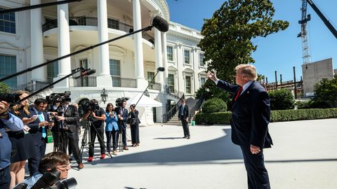 «Vait!» – Trumpi uus rünnak naisajakirjanike vastu paljastas tema jätkuva sõja vaba meediaga