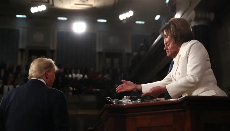 President Donald Trump ei surunud esindajatekoja spiikri Nancy Pelosi kätt.