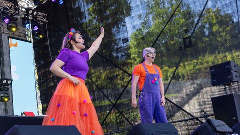 Kadrina käsitöö- ja vanavaralaadal on kohal tuntud meelelahutajad