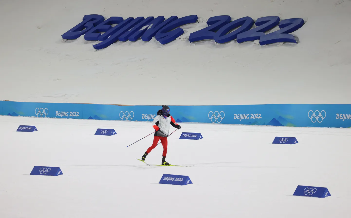 Mõned sportlased tegid n-ö lahtisõitmist lausa talvejopes. Seda siis Zhangjiakous valitsevate külmakraadide tõttu.