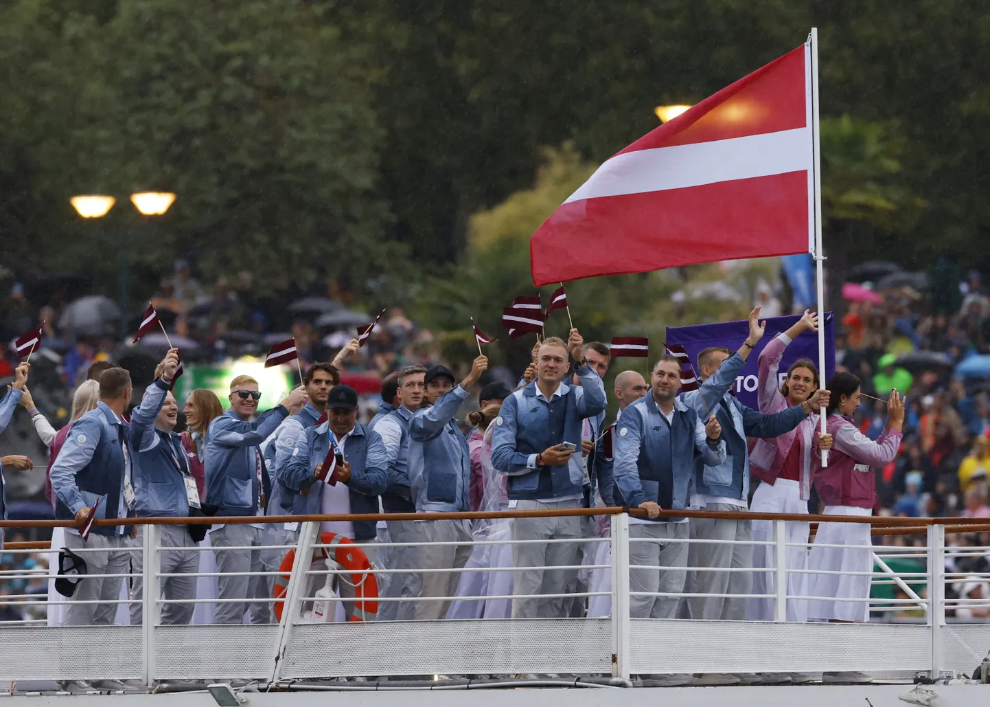 Latvijas delegācija 2024. gada olimpiskajās spēlēs.