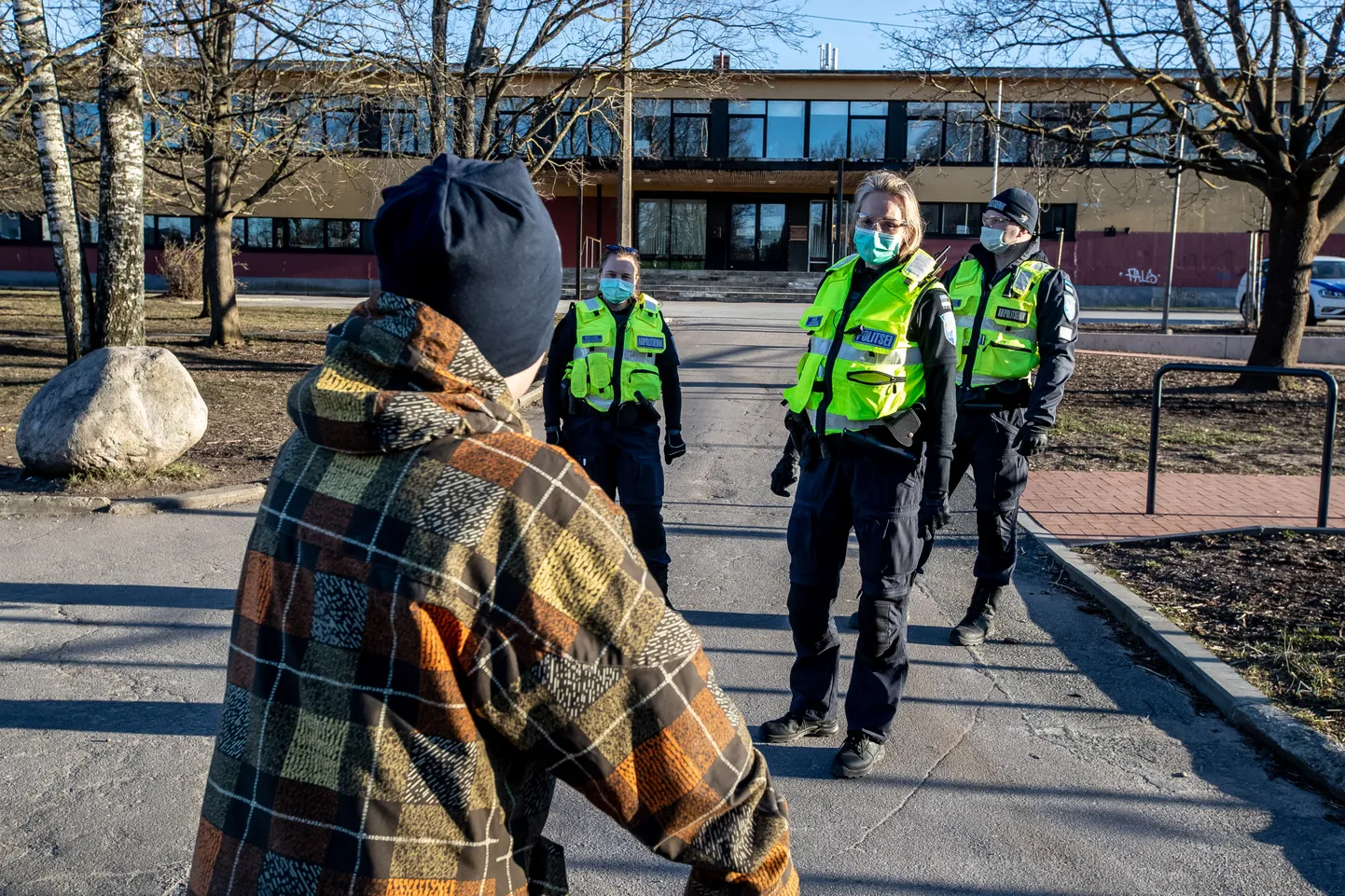 Politsei reid noorte kogunemispaikades. Foto on illustreeriv.