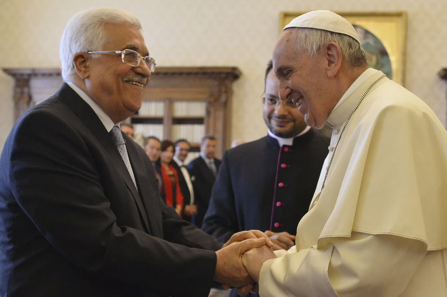 Paavst Franciscus täna Palestiina liidri Mahmoud Abbasiga Vatikanis.
