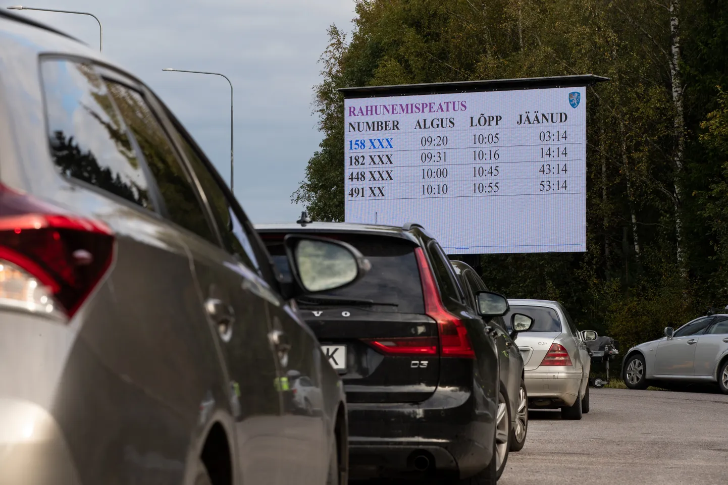 Politsei rahunemispaus Rapla maanteel Loone baari juures.