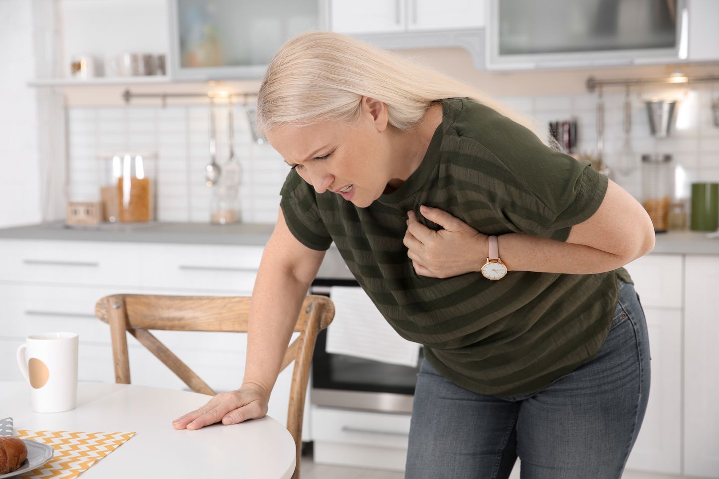 Äge südamelihase põletik põhjustab enamasti rindkerevalu.