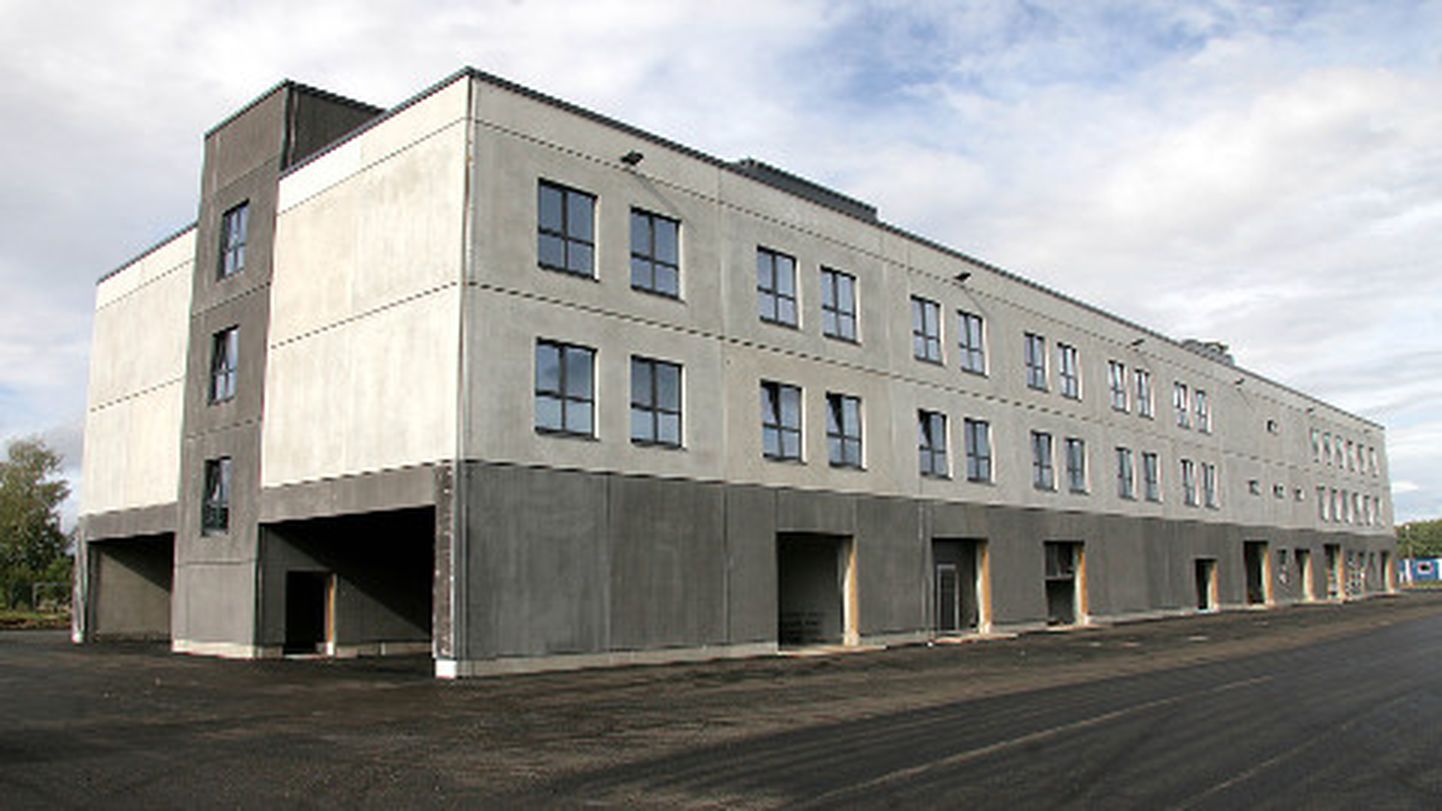 Uue hoone valmimisega saab Viru pataljon juurde 240 kasarmukohta. Ehitus lõpeb oktoobris.