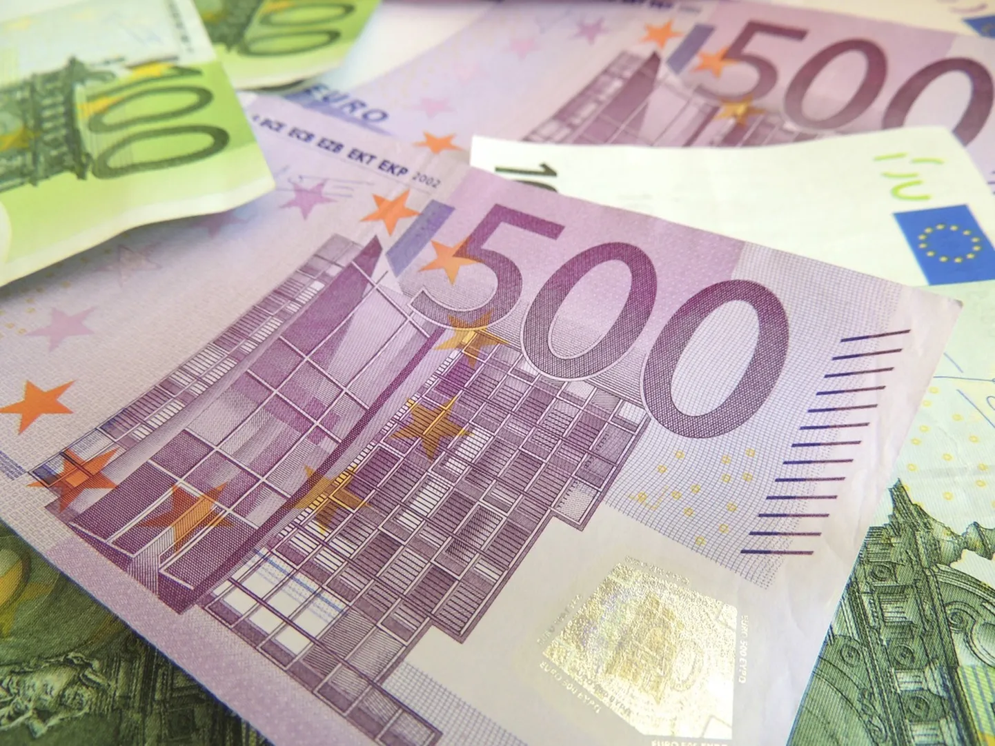 Sel aastal tööle asunud inimeste palk on 4 protsenti kõrgem kui eelmisel aastal tööle asunud inimeste palk.