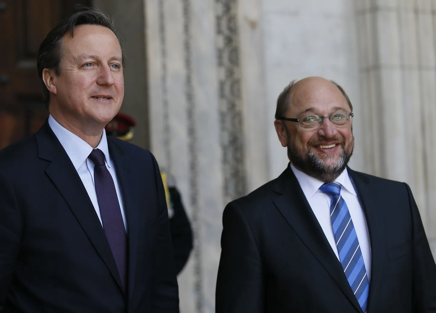 Euroopa Parlmanedi president Martin Schulz(paremal)ja Briti peaminister David Cameron