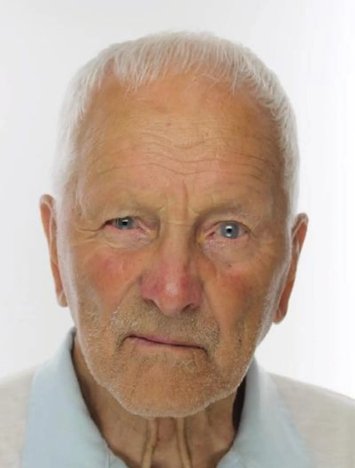 90-летний Виктор.