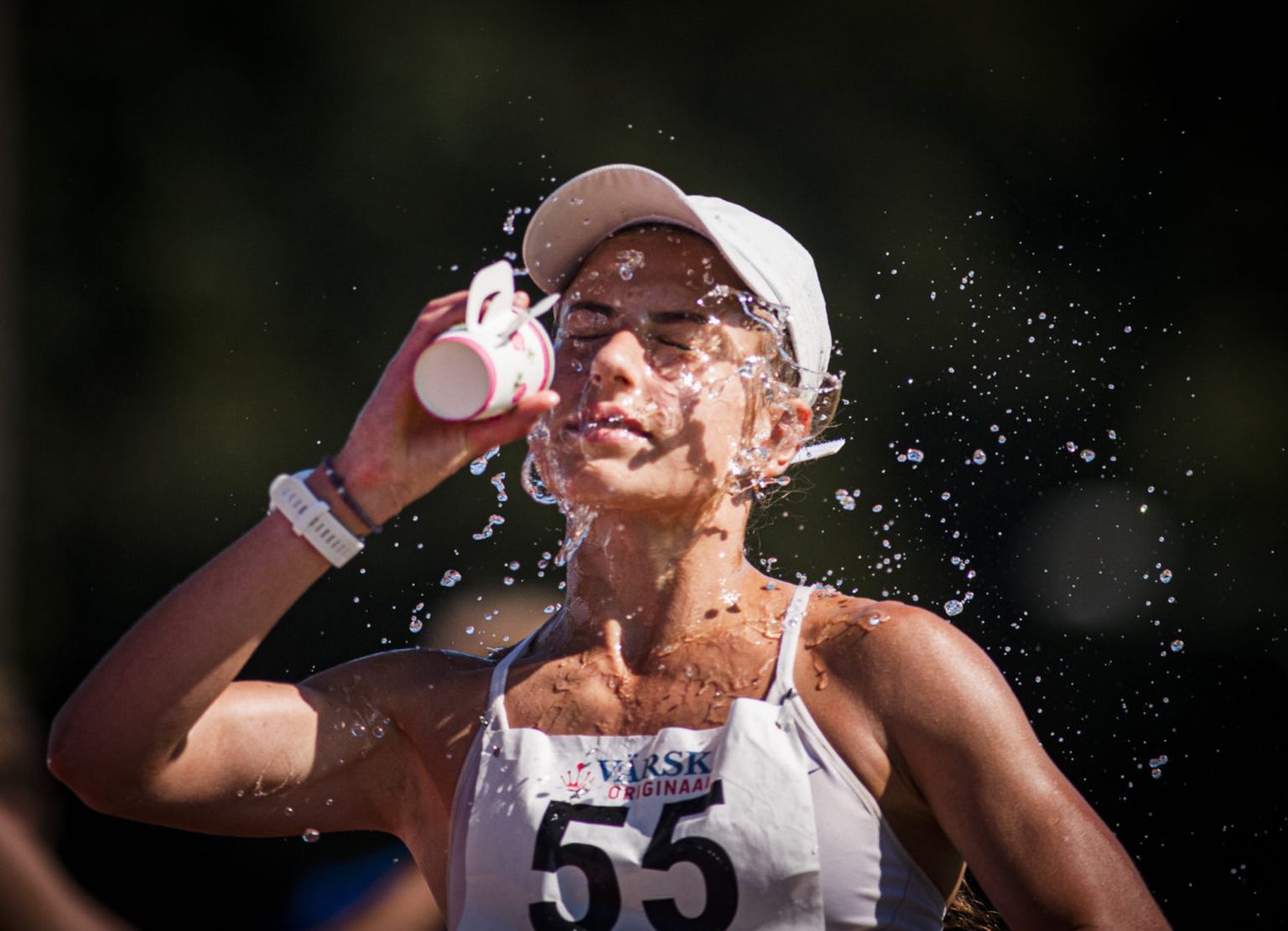 Jekaterina Mirotvortseva püstitas ligemale 30kraadises kuumuses 10 000 meetri käimises uue Eesti rekordi.