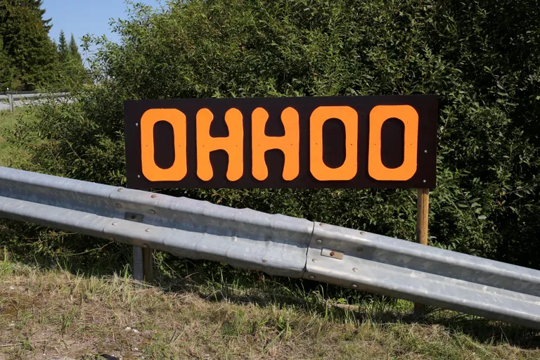 Ahhaa, Ohhoo, Ihhii ja Juhhuu sildid Kirepis.