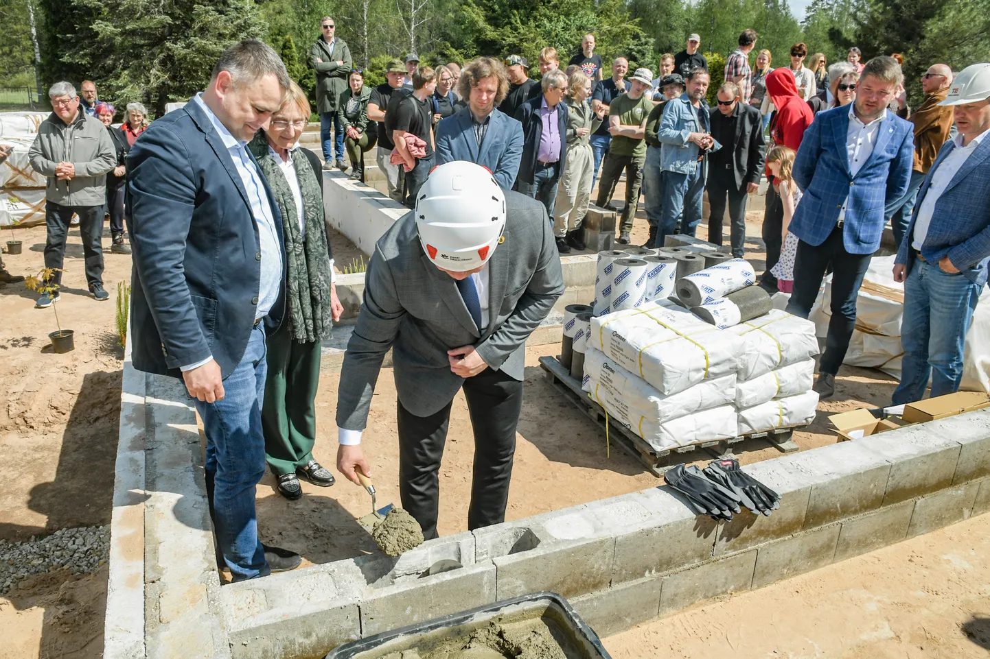 Eesti metsandushariduse ja -teaduse keskus, Eesti Maaülikooli Järvselja uus jahiloss sai 3. juunil nurgakivi.