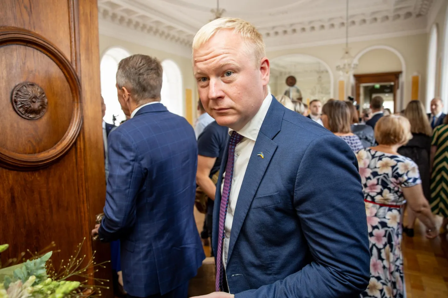 Mart Võrklaev kinnitas, et ei saanud ei seriaalis osalemise ega selle raames sündinud sotsiaalmeediapostituse eest mingit tasu.
