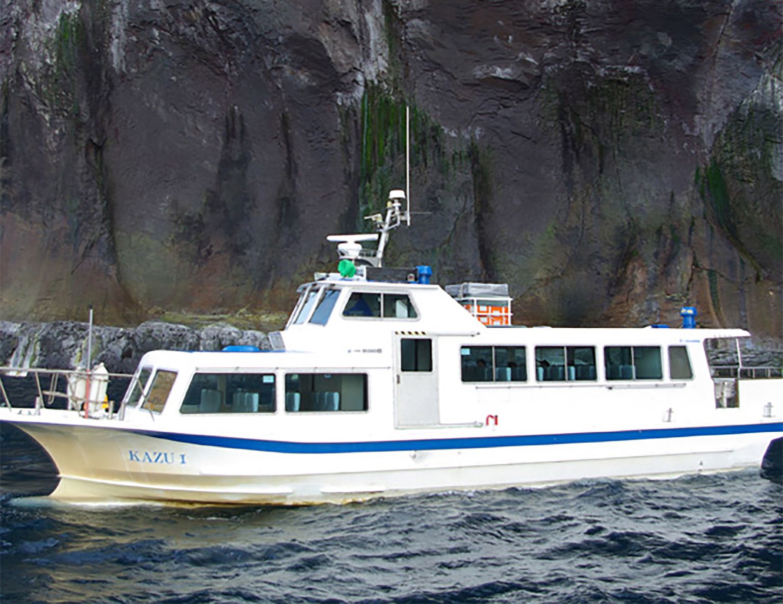 Jaapani ranniku lähedal uppus turismilaev Kazu 1.