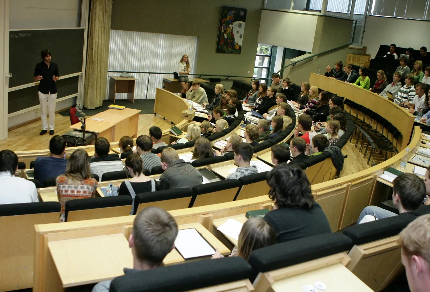 Studenti lekcijā. Ilustratīvs attēls