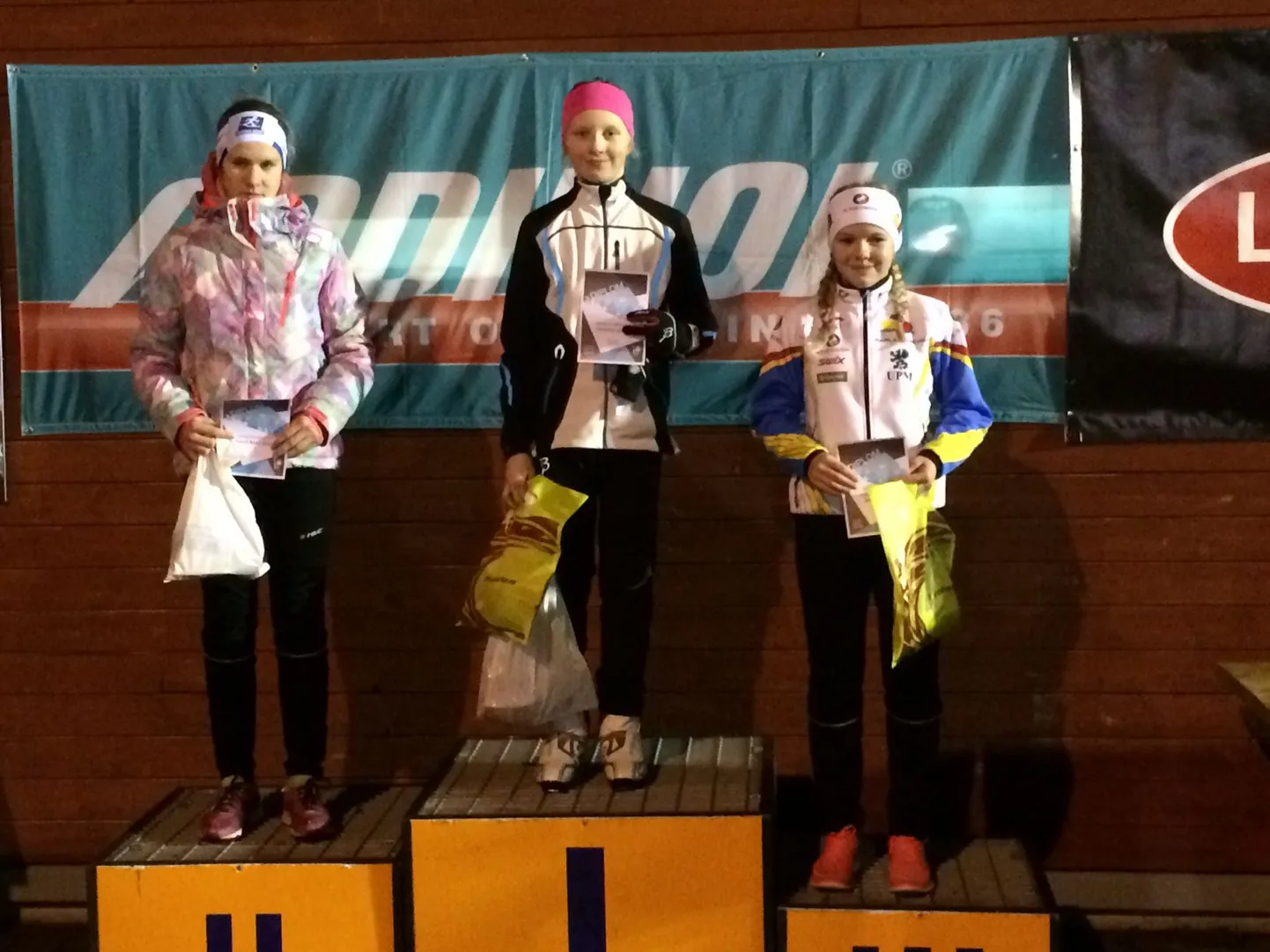 N12 võistlusklassis oli tules viis Karupesa Teami suusaneiut. Kolmanda koha sõitis välja Anette Kahr.