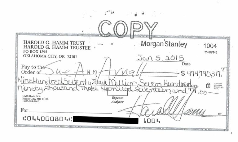 Tšekk, mille Harold Hamm kirjutas lahutatud abikaasale Sue Ann Arnallile