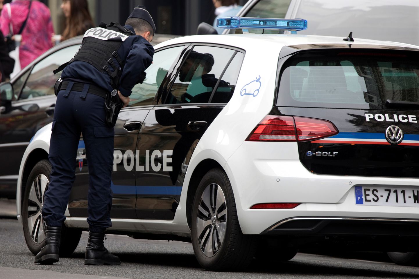 Prantsuse politsei.