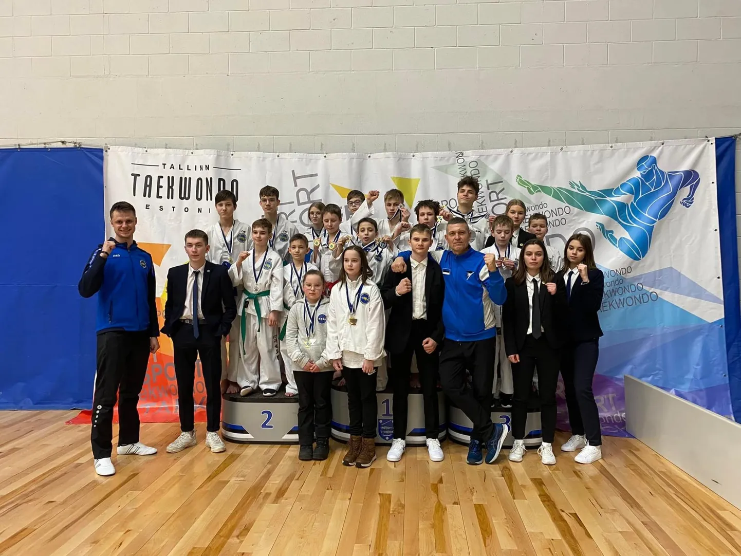 Pärnu taekwondo klubi esindus.