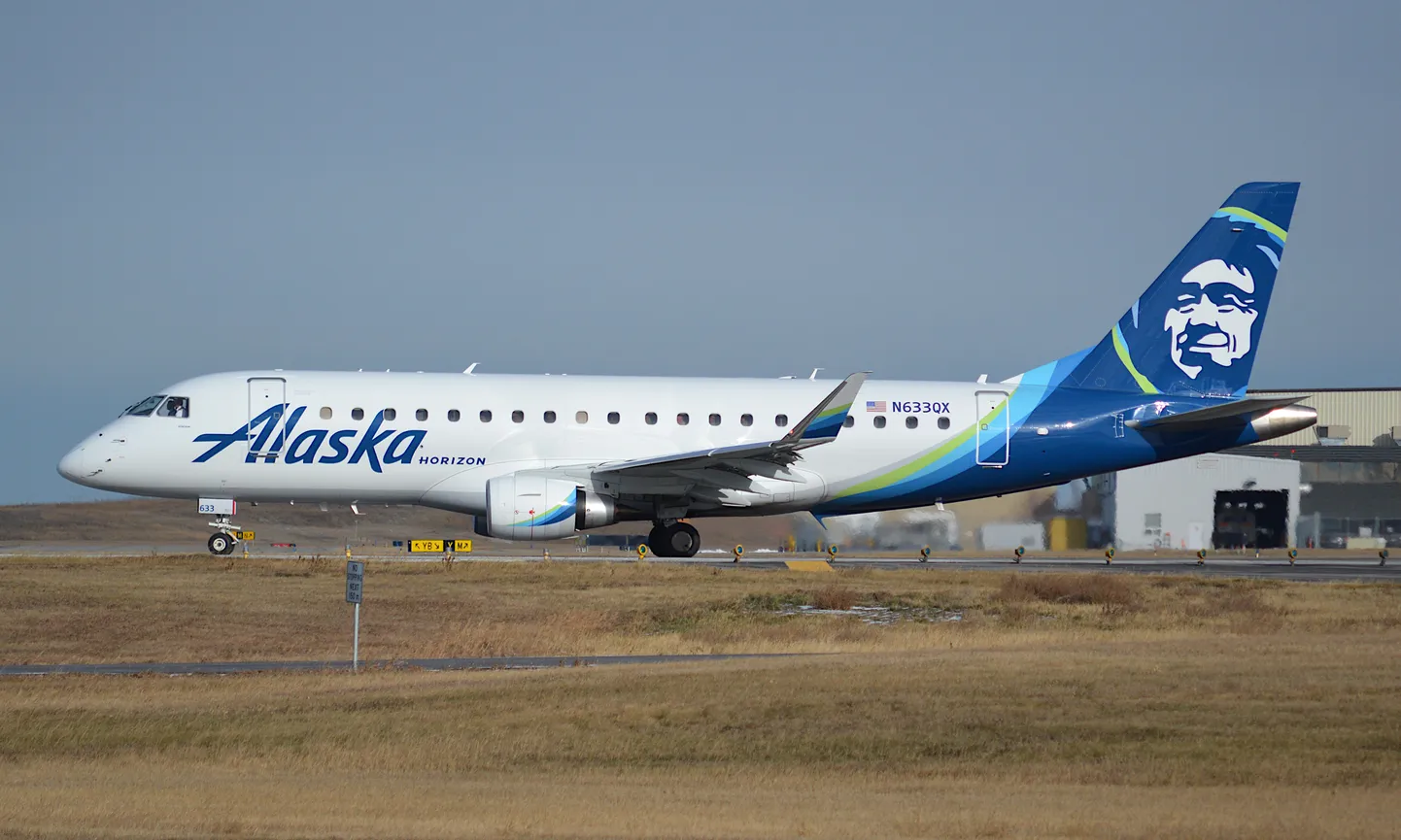 Pildil kujutatud Horizoni Airi Embraer 175 on identne ohtu sattunuga.