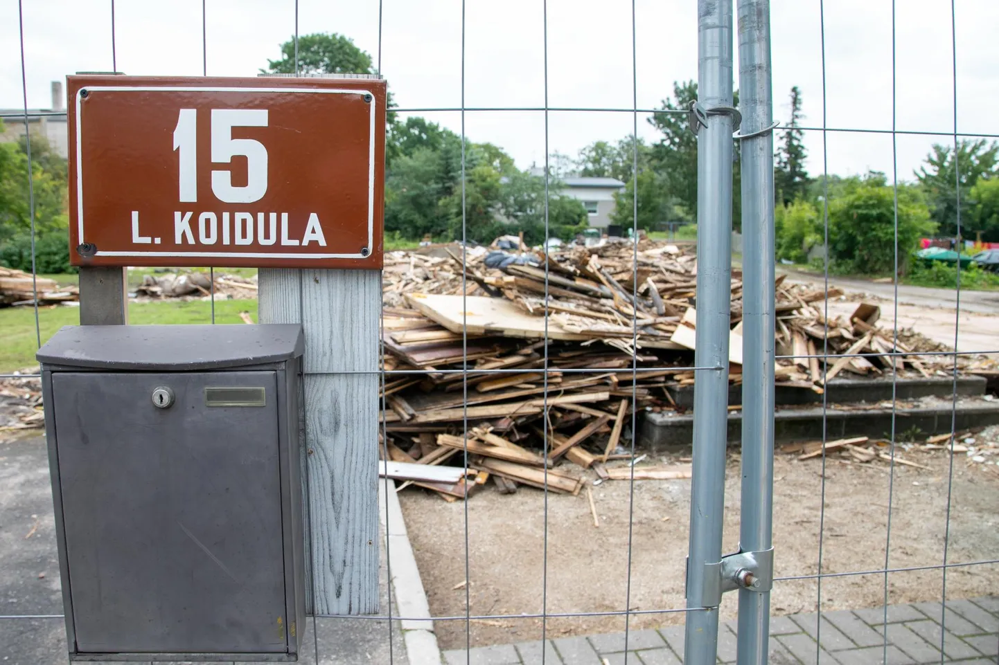 Koidula 15, Karmeli kogudus