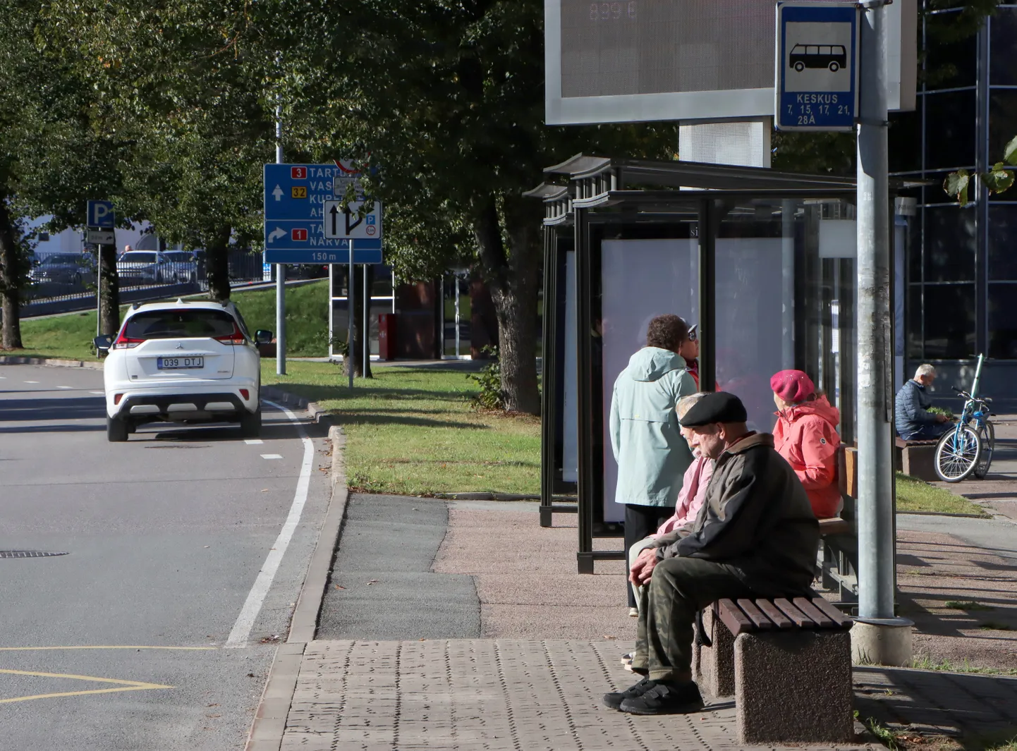 Kui buss õigel ajal peatusse ei jõua, saab nüüd oodates uurida, kui kaugel see veel on.