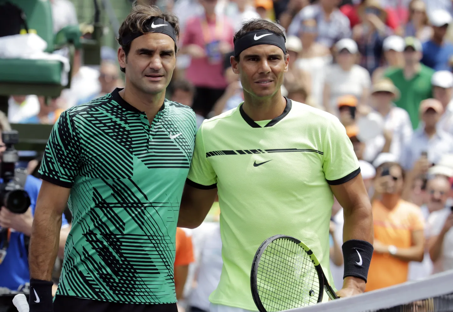 Rodžers Federers (no kreisās) un Rafaels Nadals