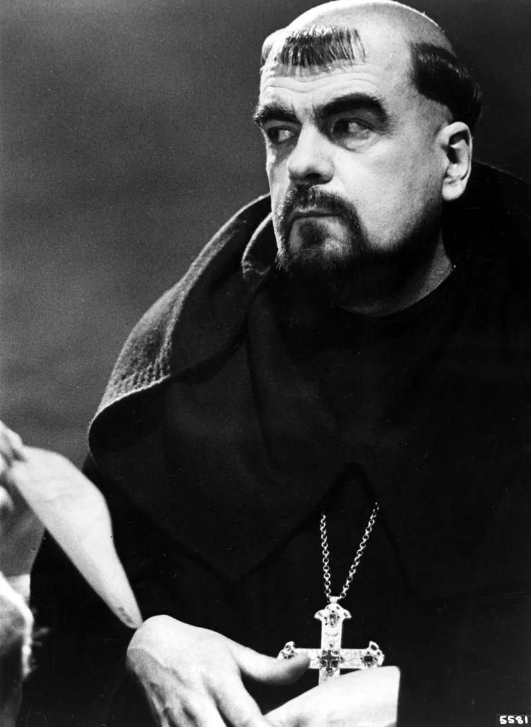 Michael Lonsdale abtina filmis «The Name of The Rose»