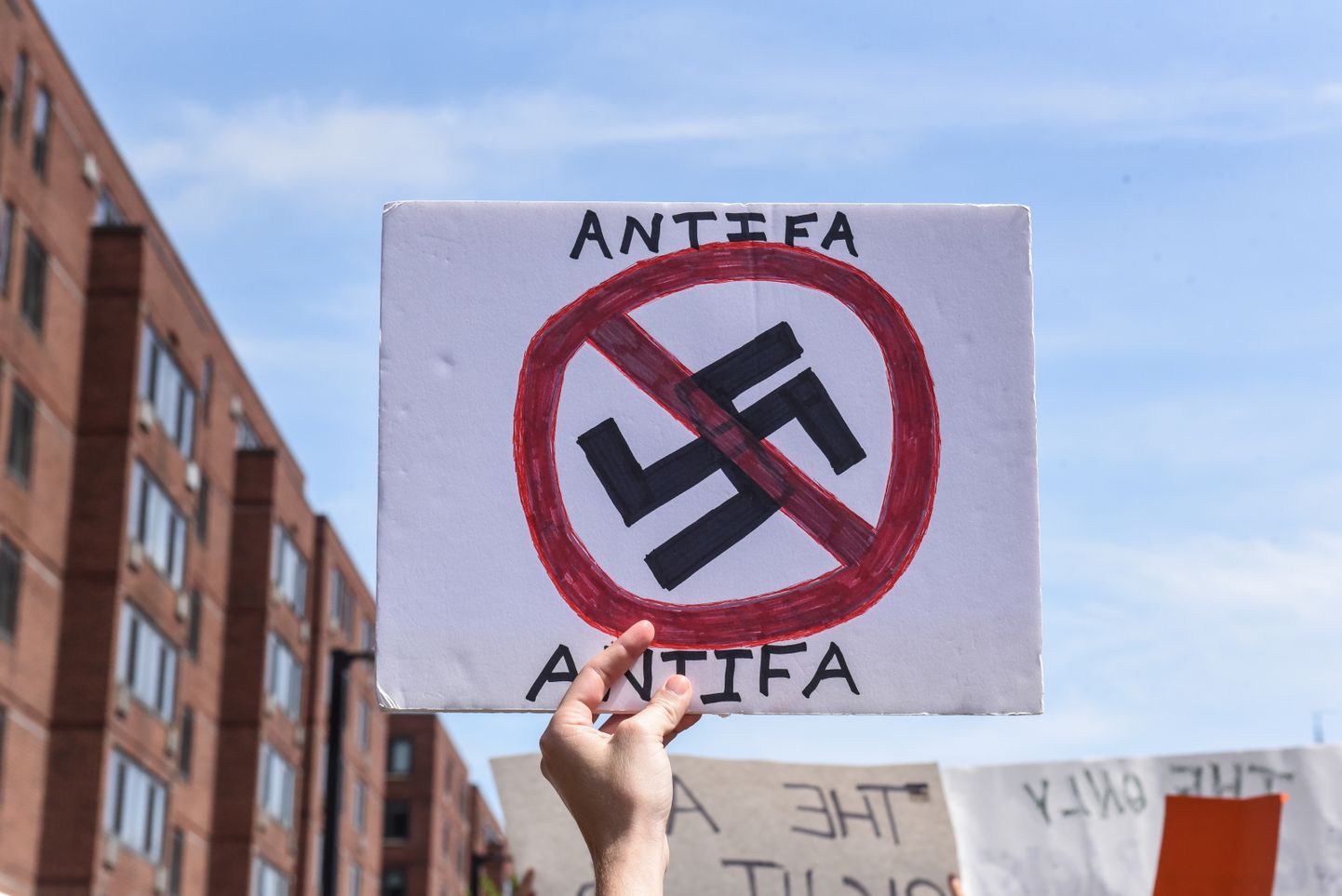 Antifa plakat 2017. aastal Bostonis.