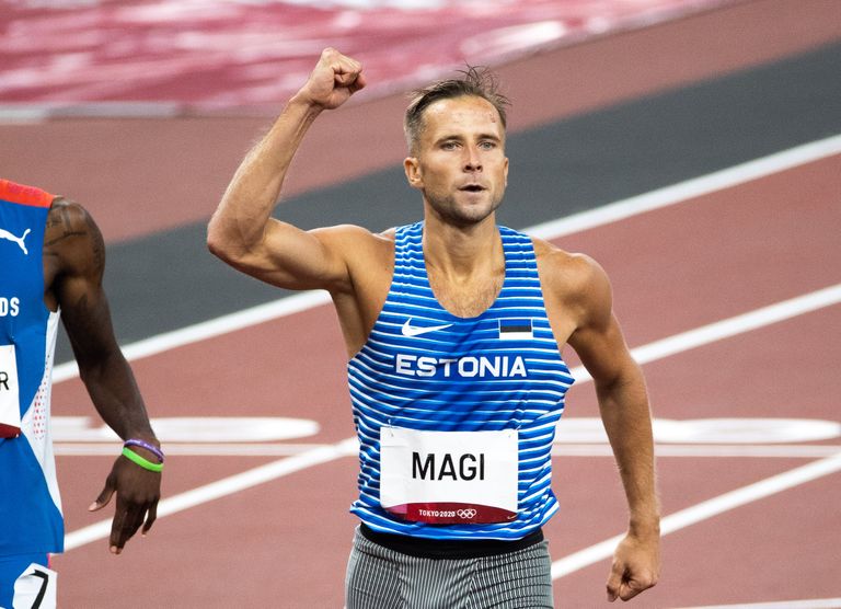 Rasmus Mägi tähistamas Tokyo olümpial finaali pääsemist.