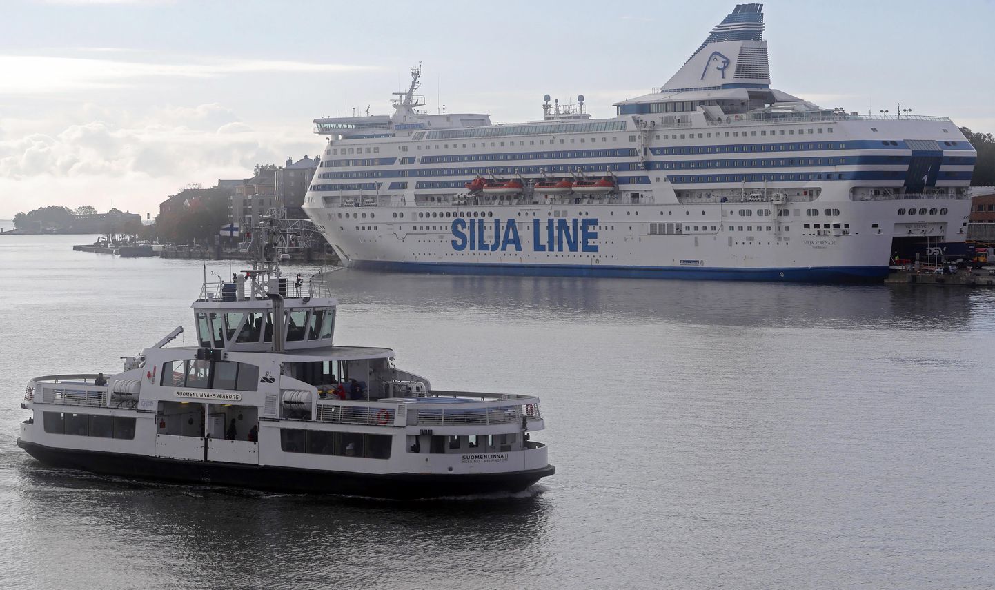 Паром Silja Line в порту Хельсинки.