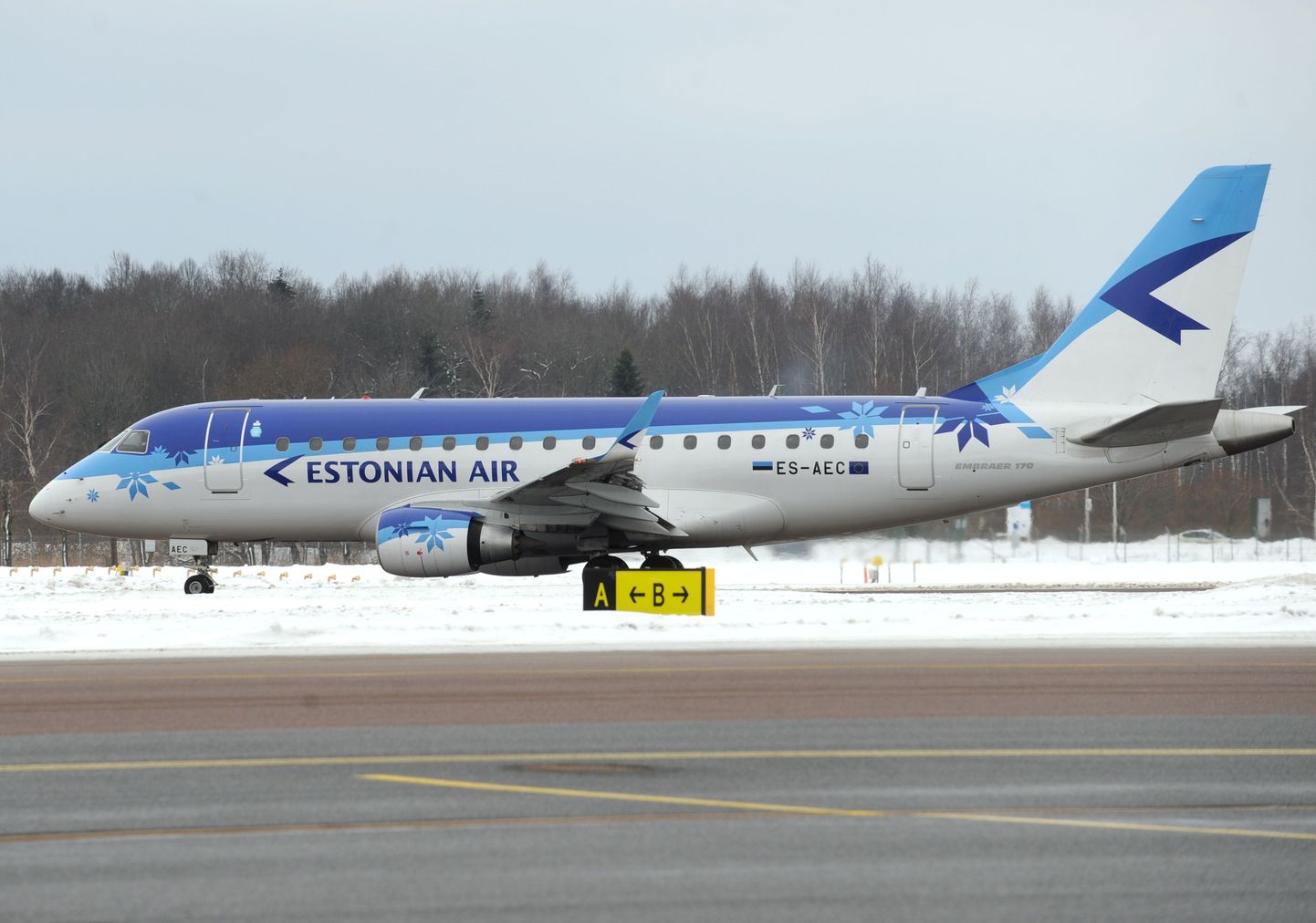 Самолет компании Estonian Air