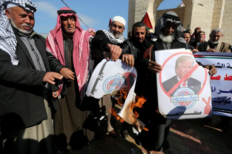 Gaza sektoris läks täna lahti Trumpi ja Netanyahu piltide põletamine.