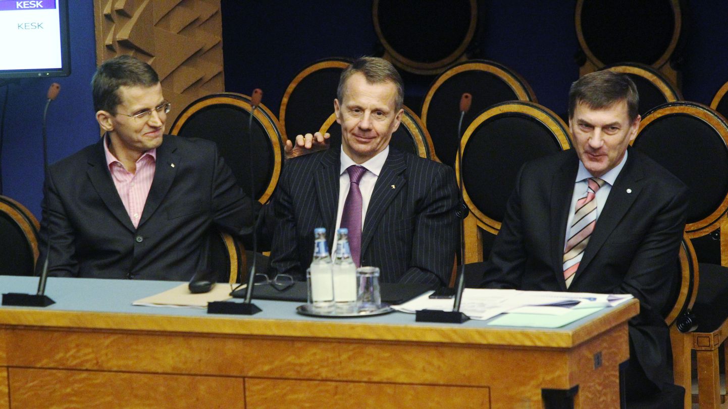 Ken-Marti Vaher (vasakul), Jürgen Ligi ja Andrus Ansip riigikogu infotunnis.