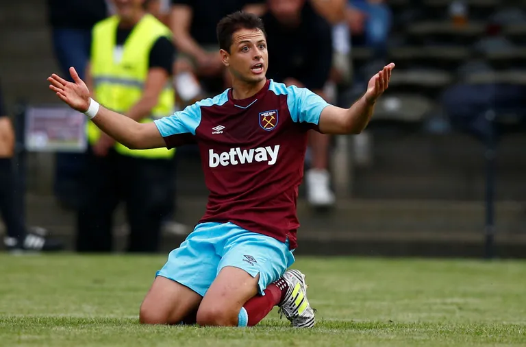 Kaks aastat Saksamaal veetnud Javier Hernandez naasis Premier League'i. FOTO: Peter Cziborra / Action Images via Reuters / Scanpix