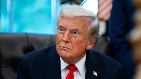 "Es negribu izniekotu tikšanos." Tramps skaidro, kādēļ atliek samitu ar Putinu