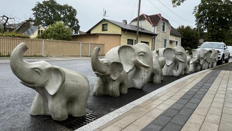 Pildid ⟩ Supeluse tänav vahetab vantsid velgede vastu